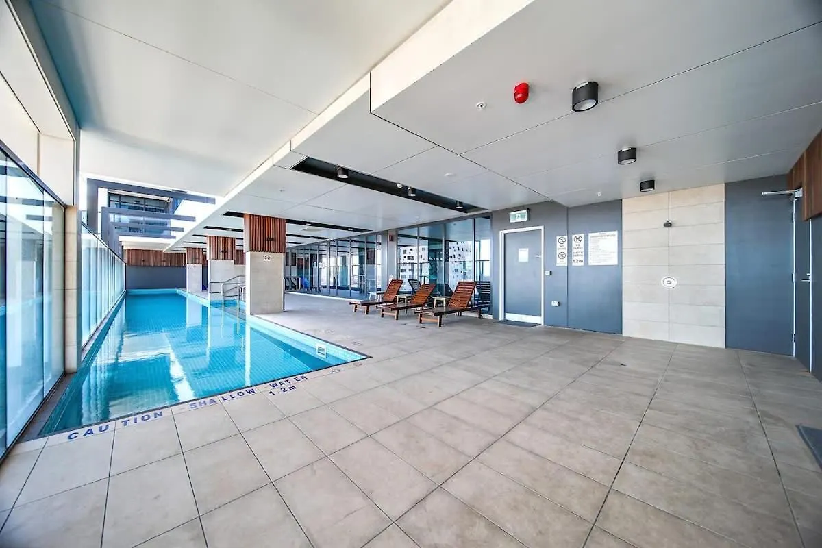 Luxury Cbd Escape - 1Br Apartment With Pool & Gym Adelaide