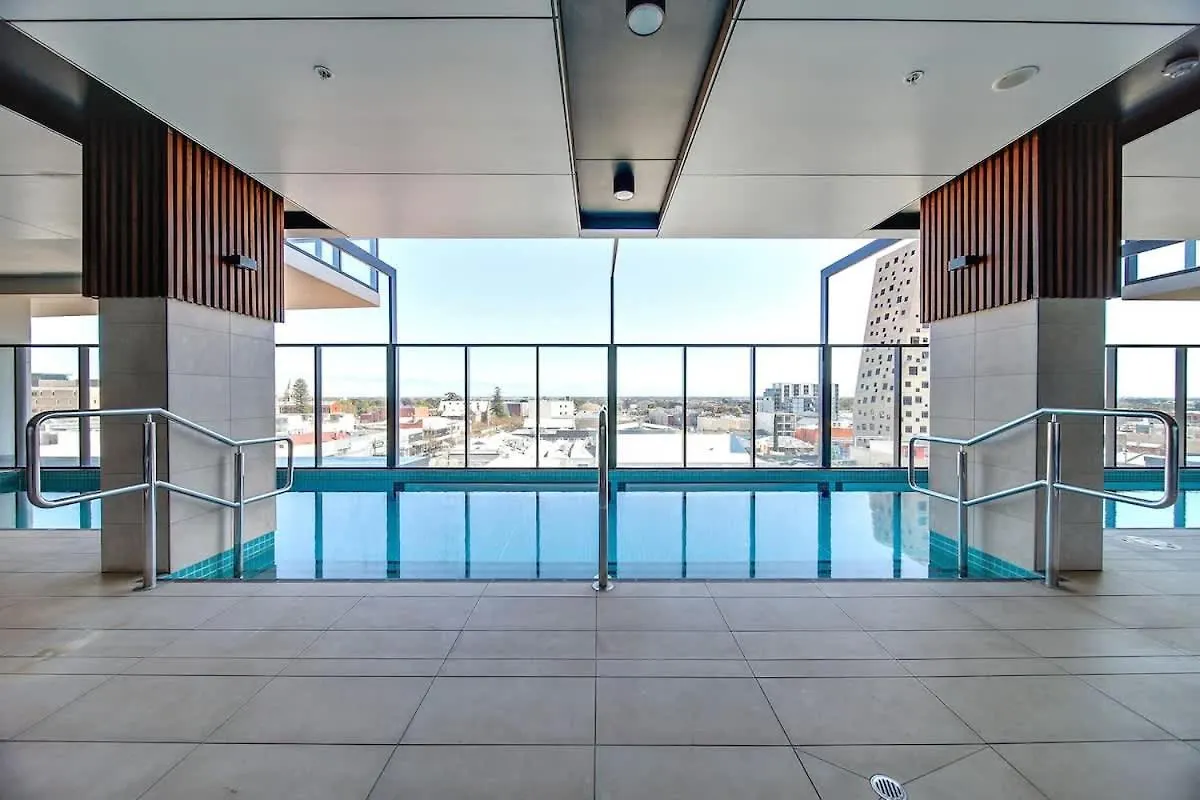Luxury Cbd Escape - 1Br Apartment With Pool & Gym Adelaide