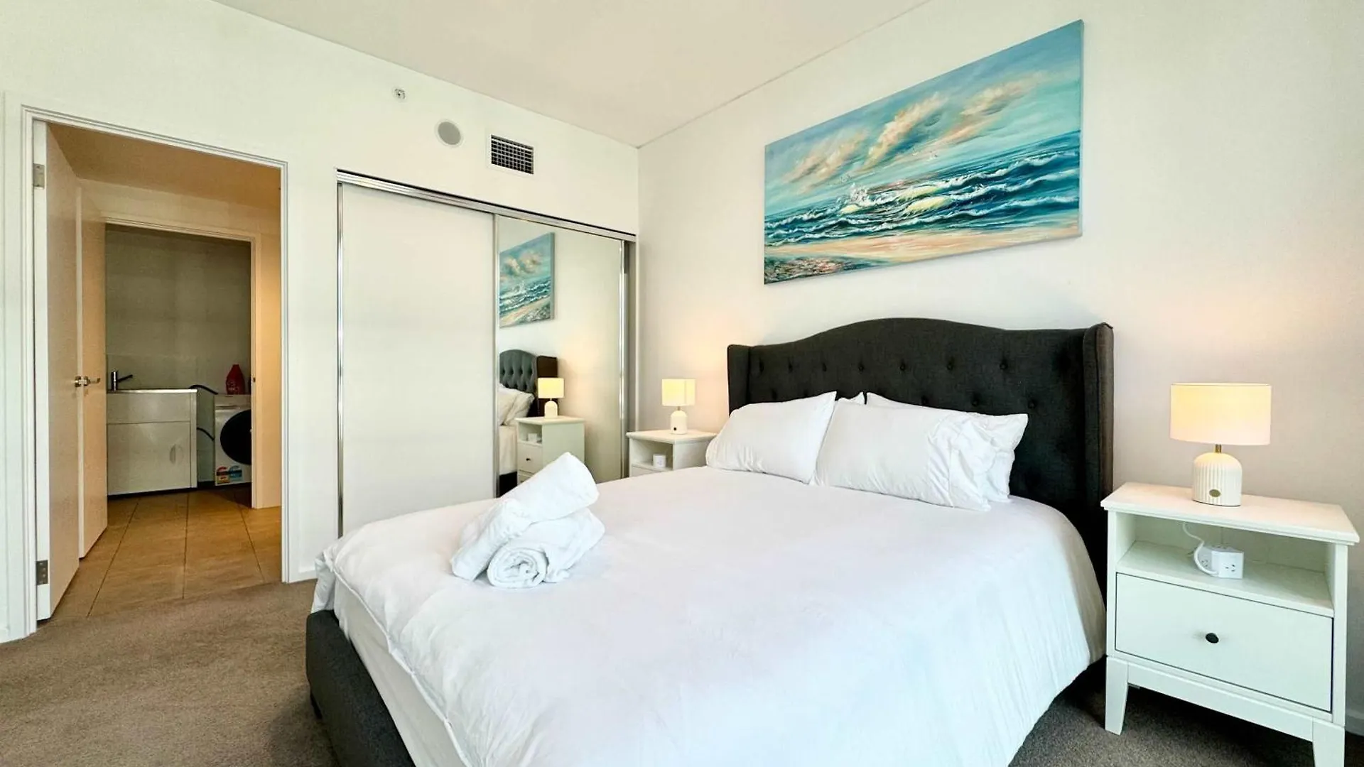 Luxury Cbd Escape - 1Br Apartment With Pool & Gym Adelaide Australia
